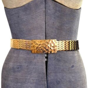Vintage Hammered Gold Tone Elasticized Belt